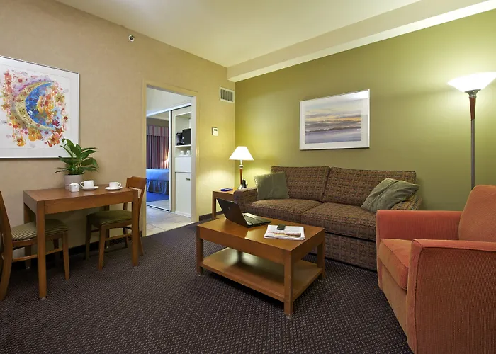 Coast Tsawwassen Inn